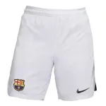 מִכְנָסַיִים קְצָרִים