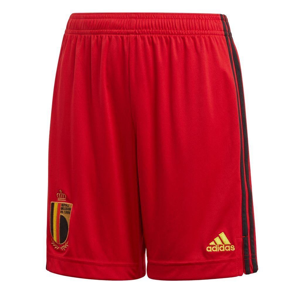 מִכְנָסַיִים קְצָרִים