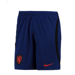 מִכְנָסַיִים קְצָרִים