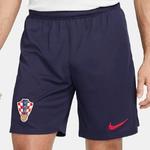 מִכְנָסַיִים קְצָרִים