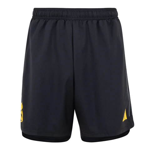 מִכְנָסַיִים קְצָרִים