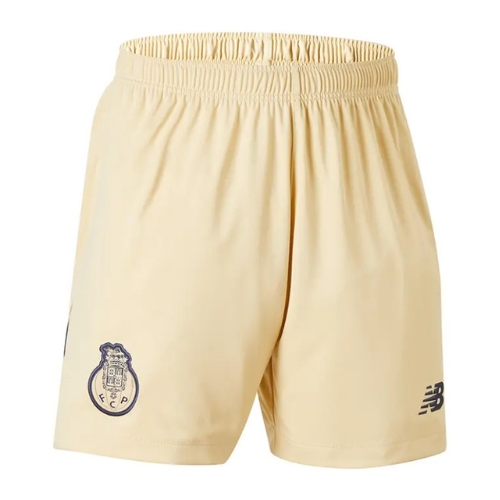 מִכְנָסַיִים קְצָרִים