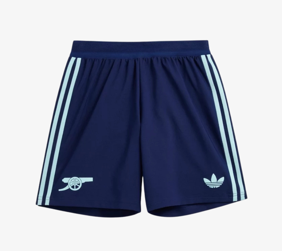 מִכְנָסַיִים קְצָרִים