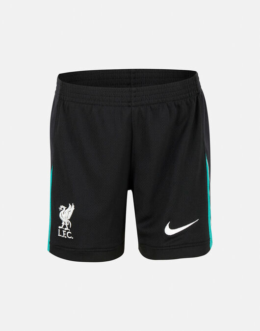 מִכְנָסַיִים קְצָרִים