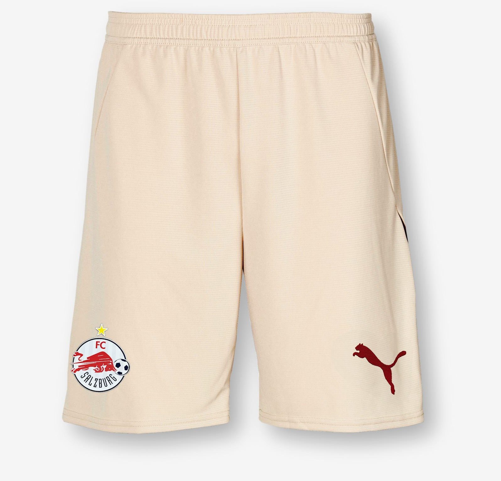 מִכְנָסַיִים קְצָרִים